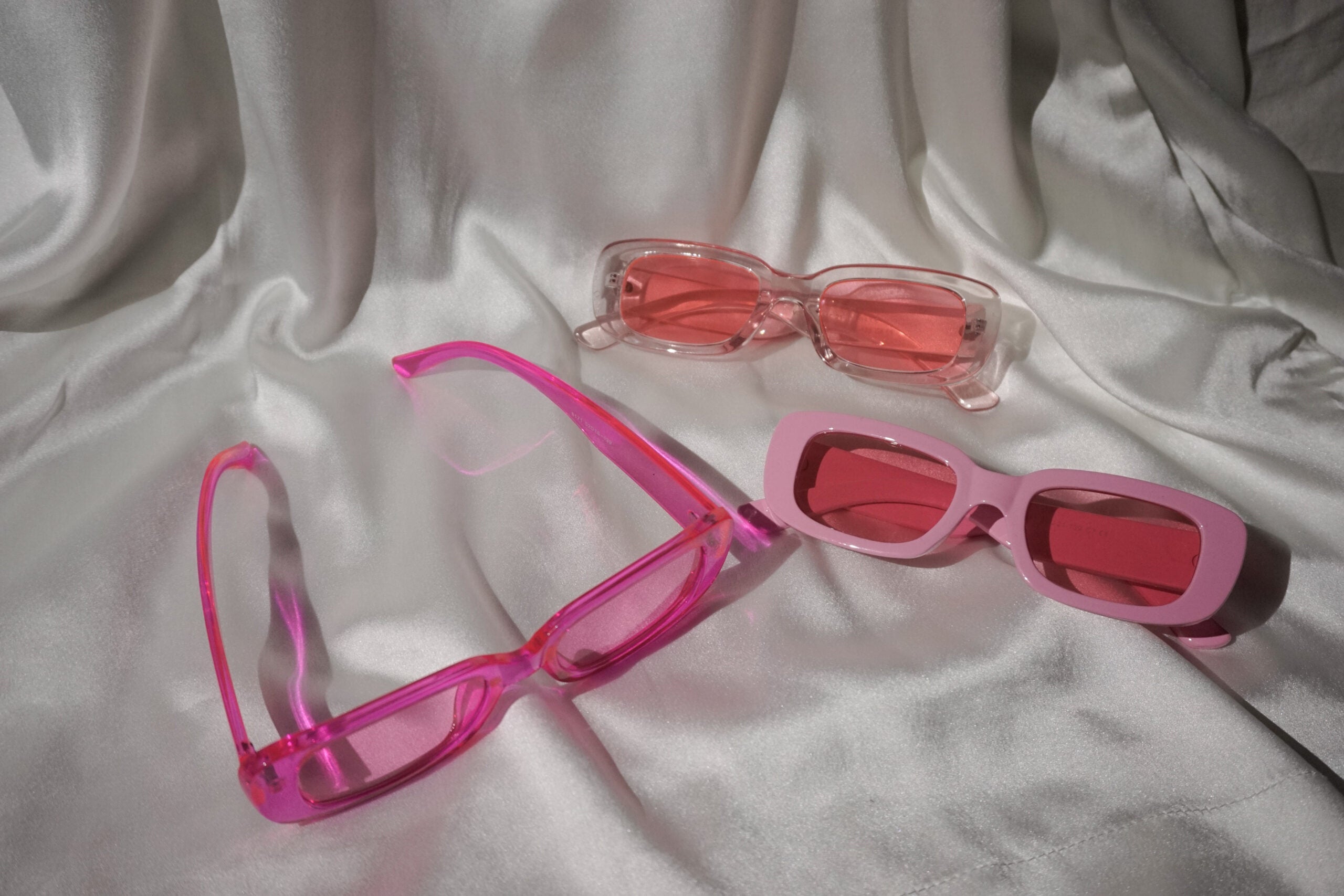 Barbie pink best sale glasses